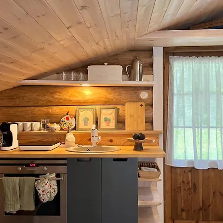 Viinapeedu Farm Home, Korgessaare, Hiiumaa Joeranna